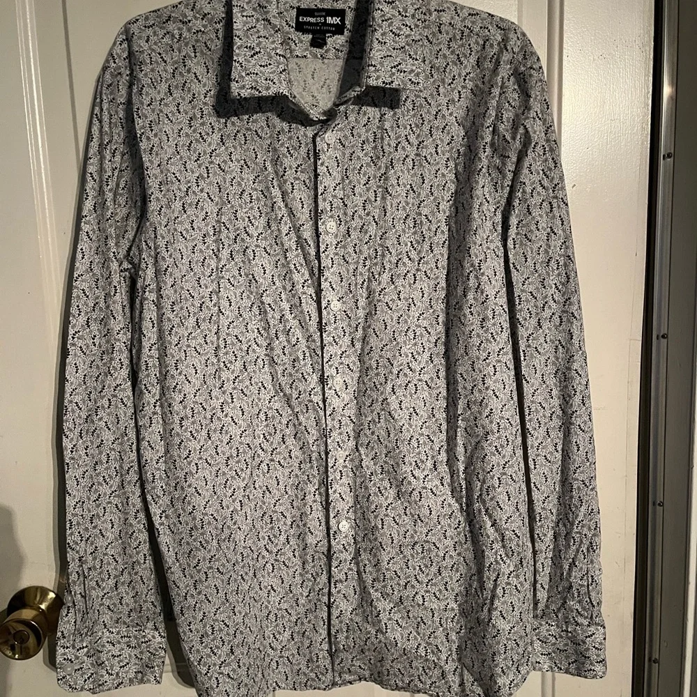 Men’s Express button down - Picture 6 of 6